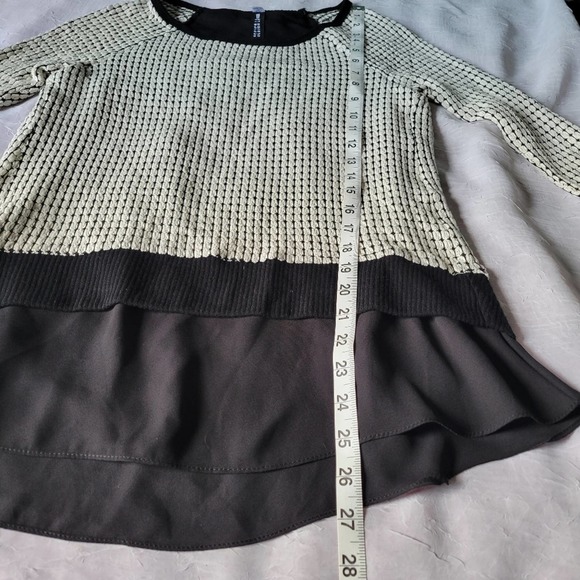Design Lab Lord & Taylor Split Back Lightweight Layered Shirt Tail Sweater sz XS - Picture 8 of 8